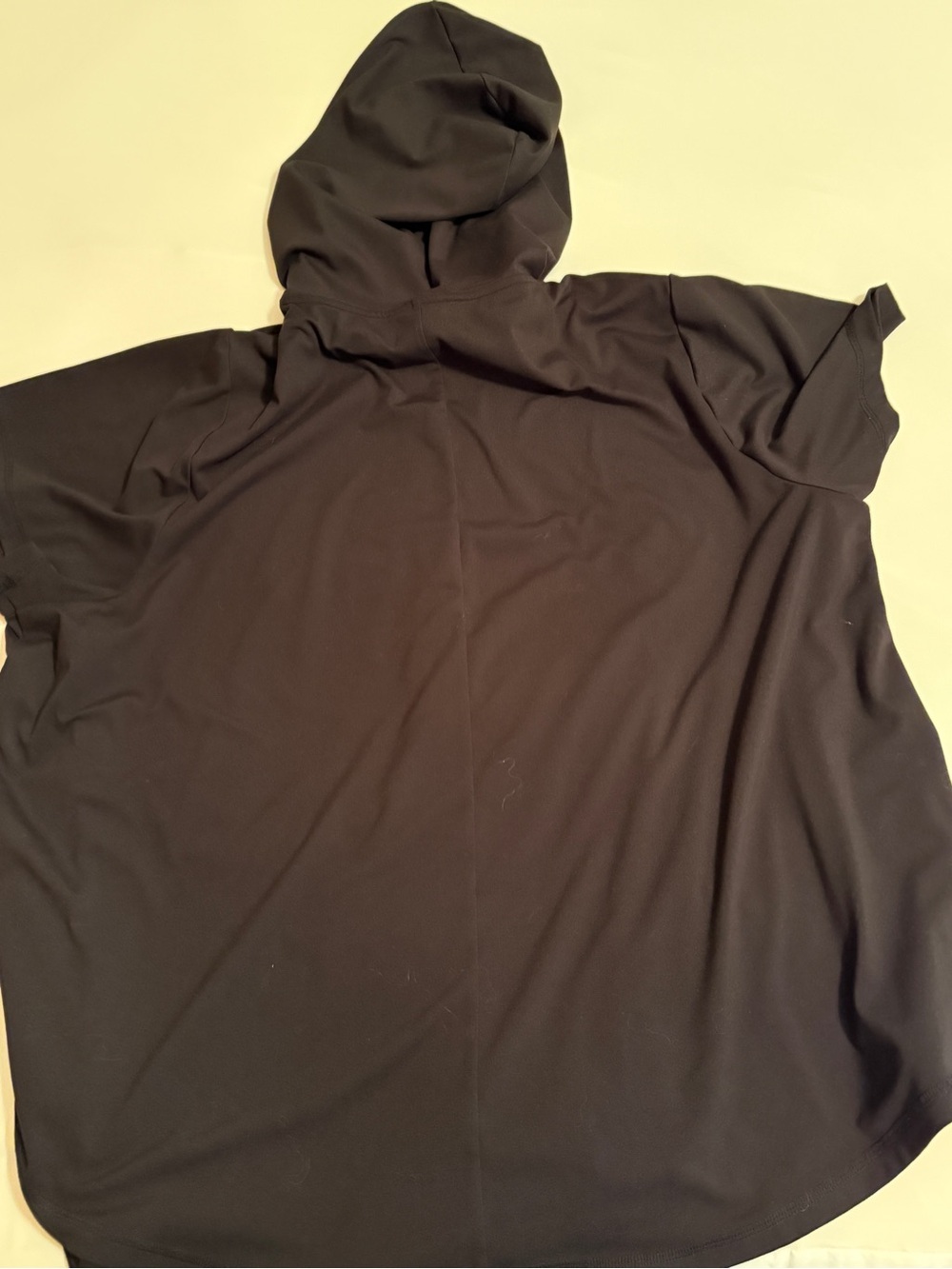 Livi Active Soft Women’s Black Hooded Short-Sleeve Top